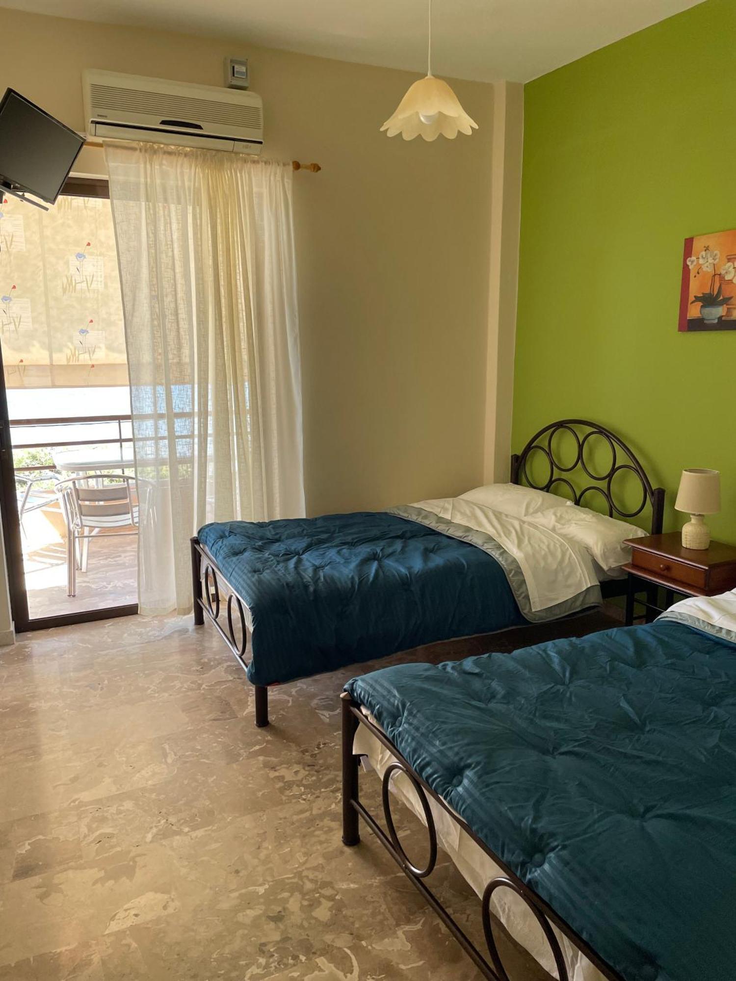 Finikas Apartment Iria Ngoại thất bức ảnh