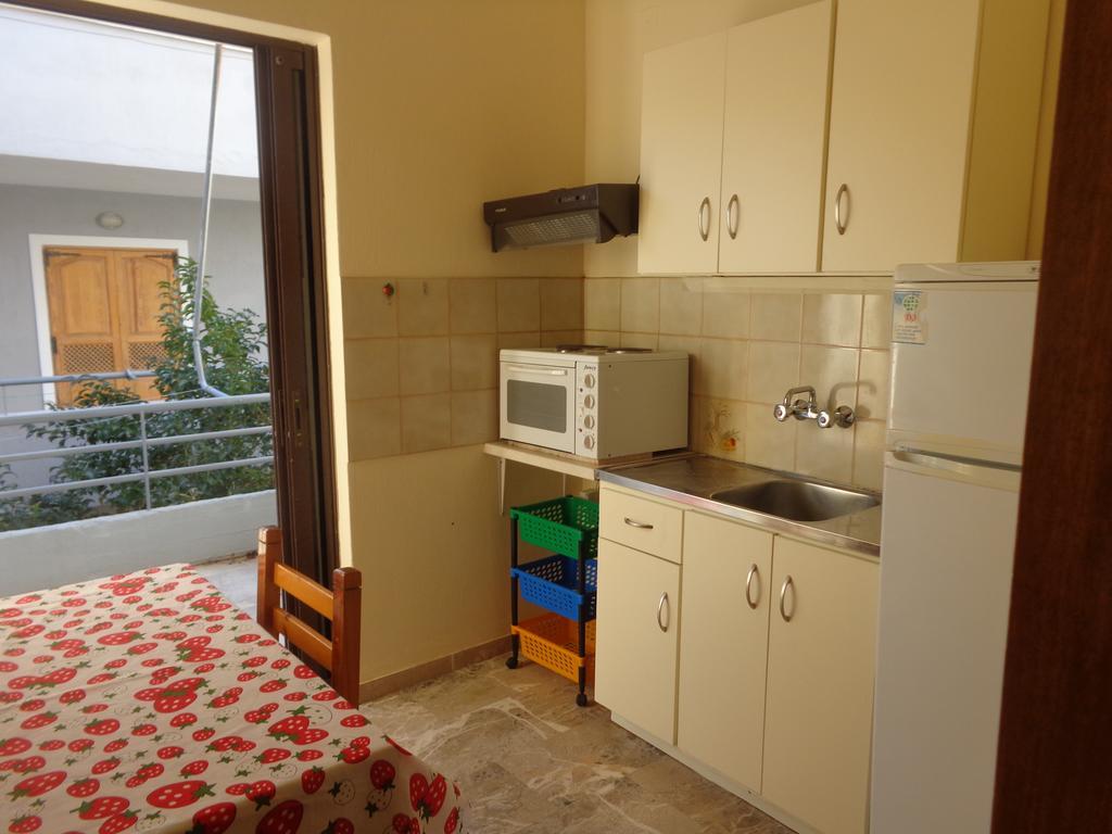 Finikas Apartment Iria Ngoại thất bức ảnh
